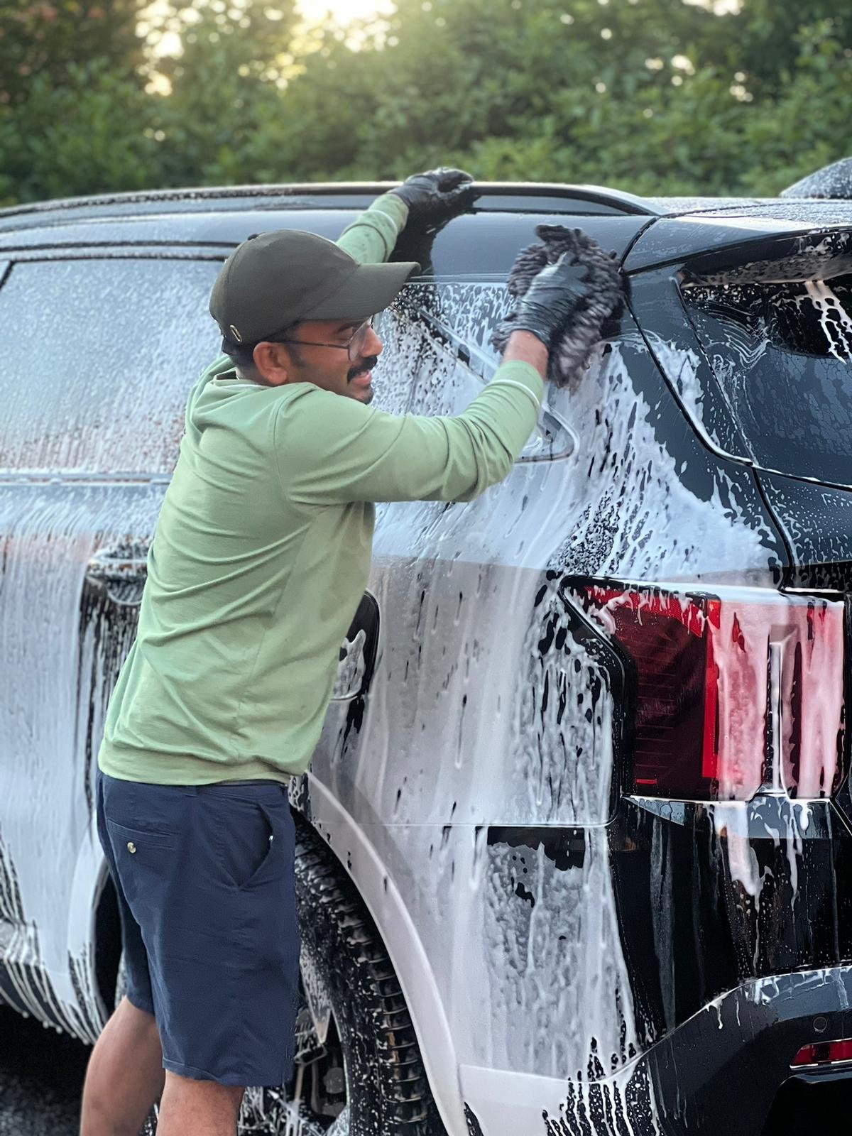Family SUV — Contact Wash · Dublin