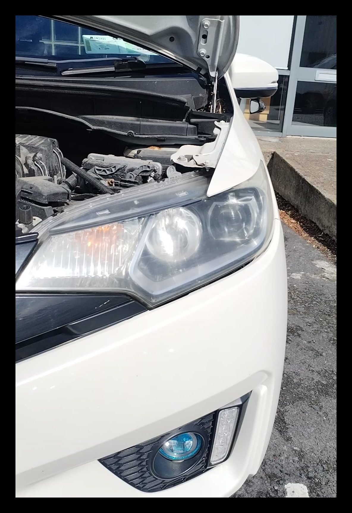 Headlight before restoration
